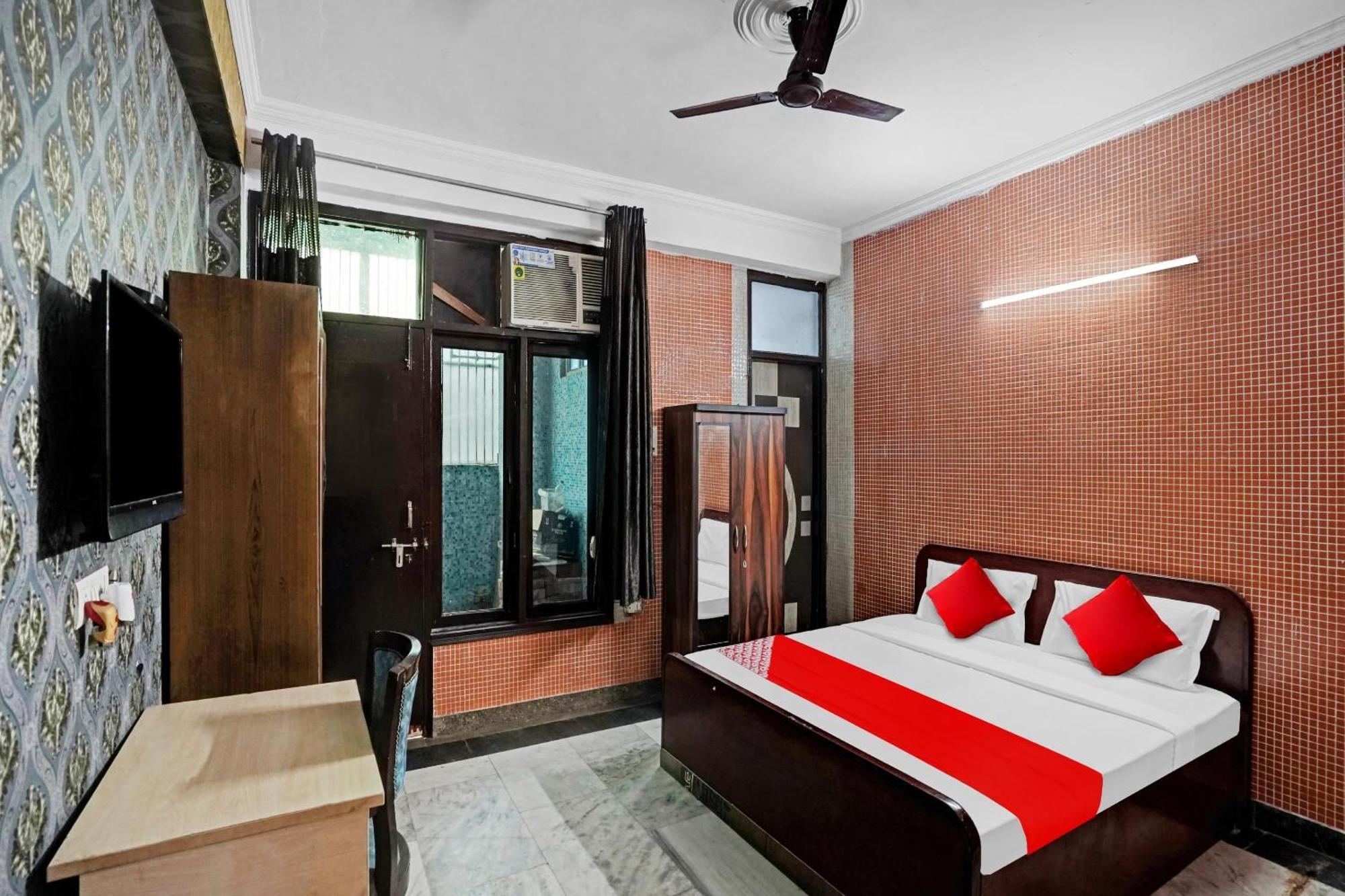 Hotel O Park View Noida Exterior photo